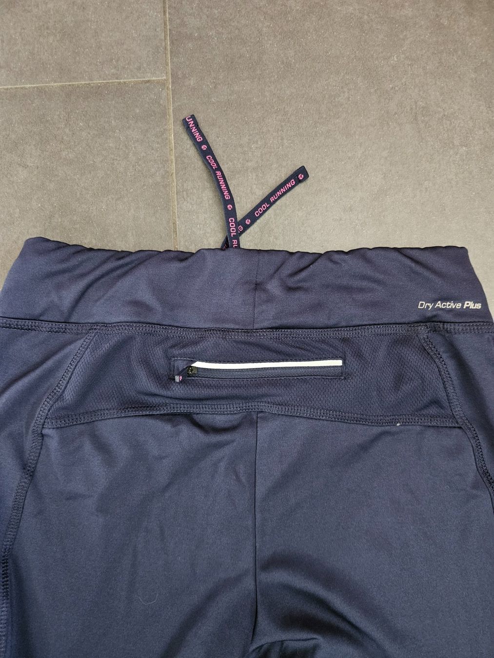 Leggings: Laufhose von Tchibo Active Essentials – Nuovo (secondo la descrizione) da Boswil venduto da Goorlie 1