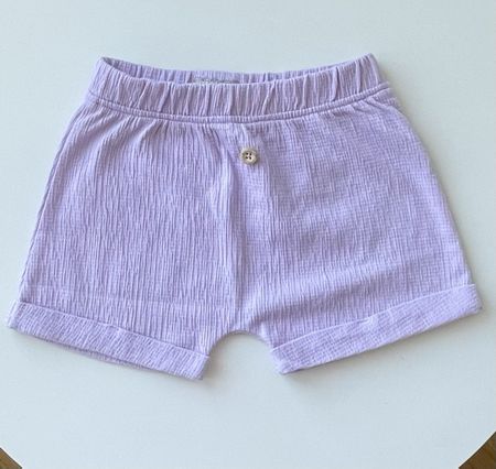Fliederfarbene Shorts 74/80 - wie neu