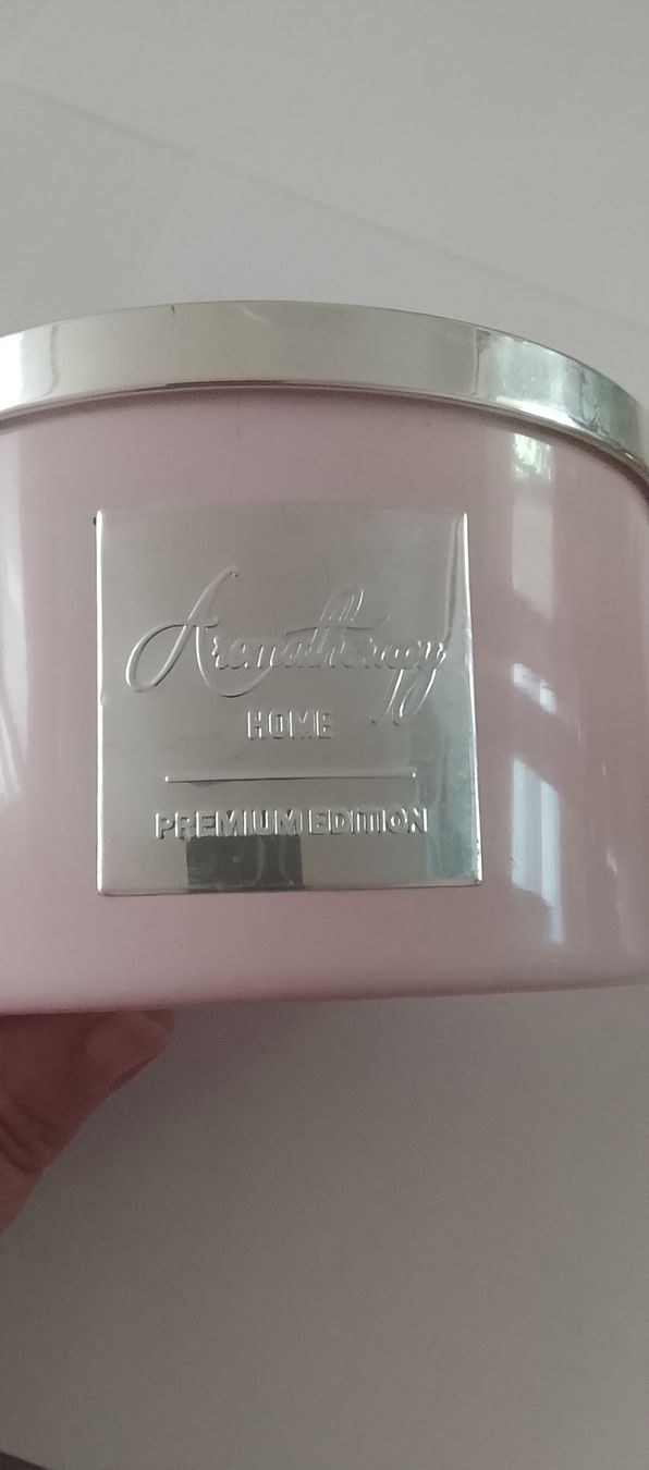 Candele: Duftkerze pink Premium Edition  – Usato da Oberriet SG venduto da snj_bjb7