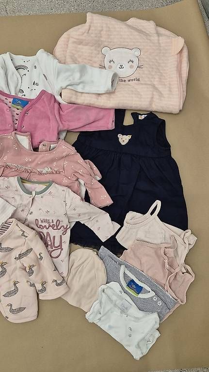 Kleiderpakete & -sets: Mega marken kleider paket gr 62 Mädchen  – Gebraucht aus Neunkirch von mir_c9zg 1
