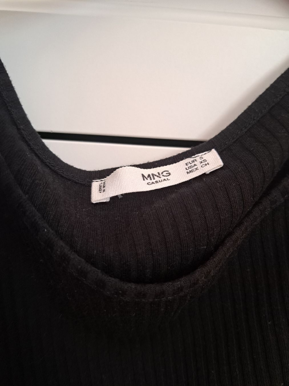 Mango Kleider: MANGO Kleid Grösse S mit Schulterausschnitt – Gebraucht aus Zürich von dph_r9t2 3
