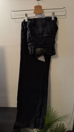 Stradivarius Jeans Schwarz Gr. S Neuwertig F/W 2023 45 Zeich