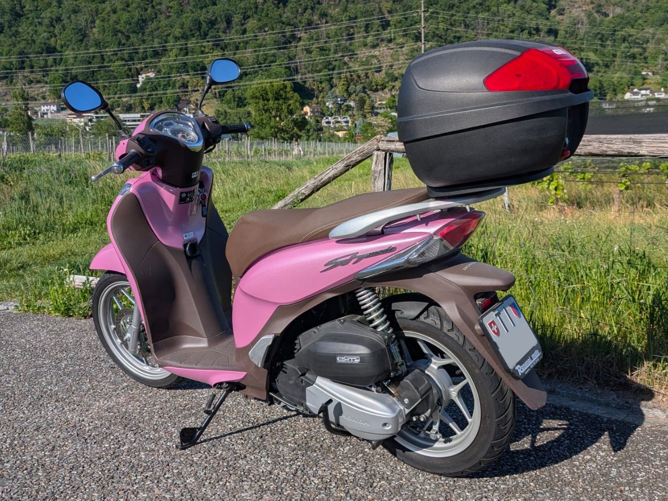 Honda Scooter: Honda SH 125 i Mode pink – Usato da Losone venduto da Manga_79 4
