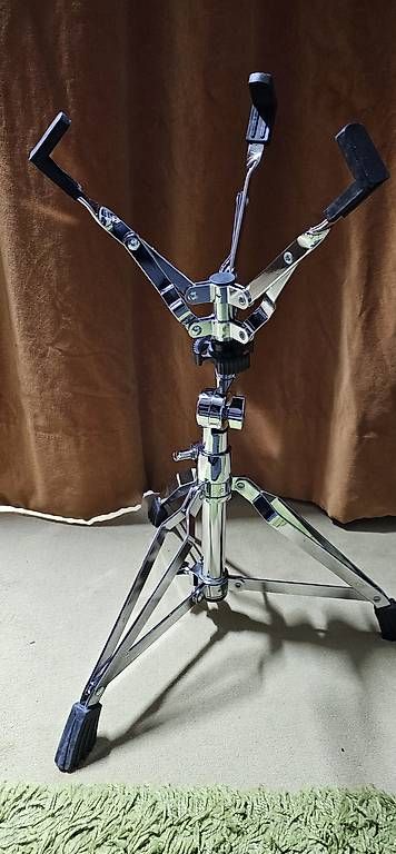Strumenti musicali: Millenium Snare Ständer – Usato da Waldstatt venduto da jocus08 1