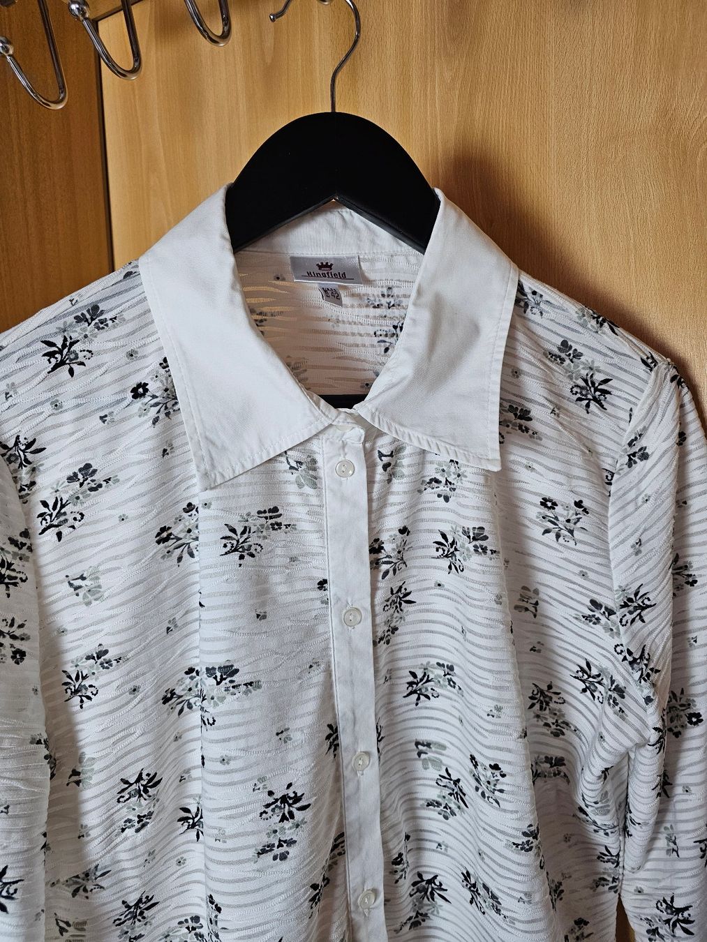 Blusen: neuwertige Bluse Grösse 42 – Neu (gemäss Beschreibung) aus Einigen von Pretorius66 5