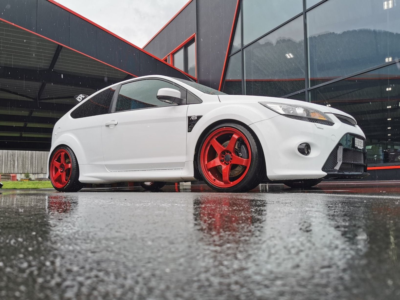 Ford Automobili: Ford Focus RS MK2 – Usato da Mitlödi venduto da JSN19