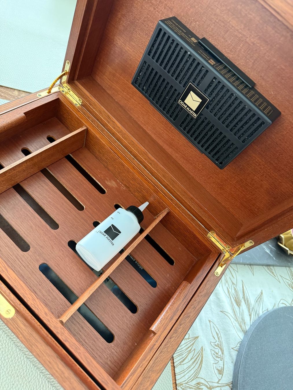 Humidor per sigari: Humidor Daniel Moevus – Usato da Ebikon venduto da Ridika 3