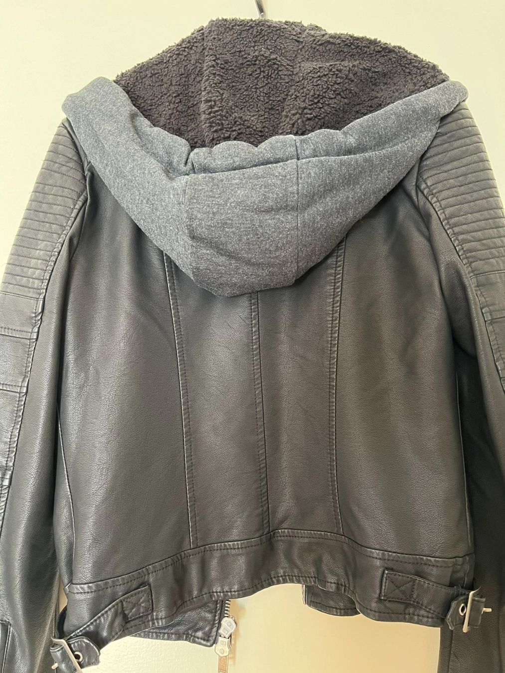 Giacche: Veste noire, taille XS/S – Usato da Sierre venduto da mimi7575 3