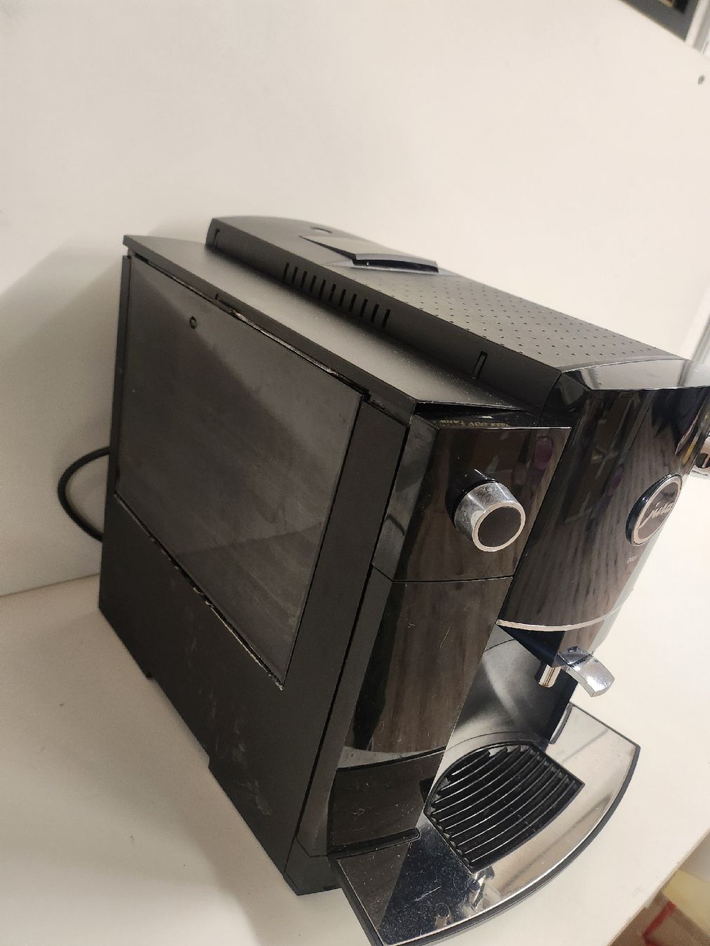 Jura Macchine per caffè & Macchine per espresso: Jura Impressa D601 Kaffeemaschine – Usato da Tuggen venduto da Zweitechanceboutique 1