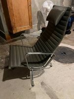 FAUTEUIL  VITRA: modèle Aluminium chair EA 124-lounge