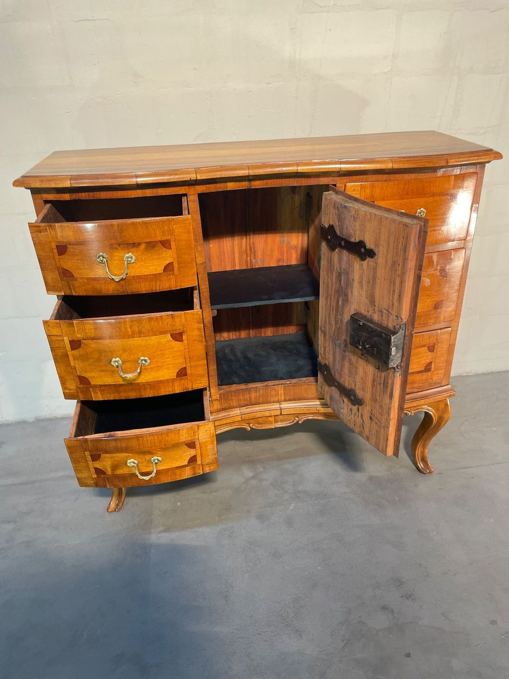 Commodes: Antiker Barock Kommoden. Neue restauriert, mit Schellack – D'occasion à Langendorf par zloker 7