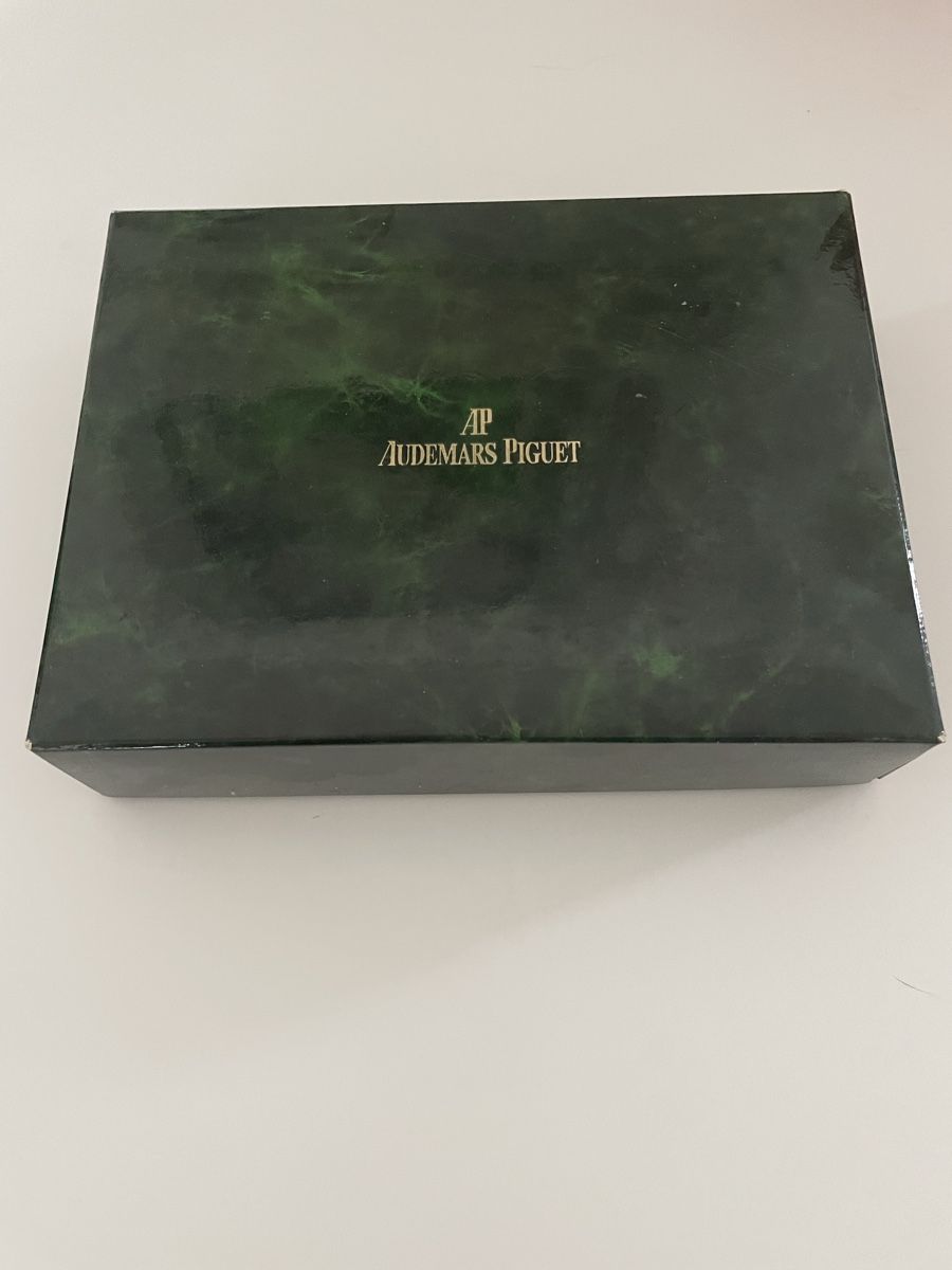 Scatole porta orologi: Boîte Audemars Piguet Authentique - Rangement de Luxe! – Usato da chez-le-bart venduto da Alec01