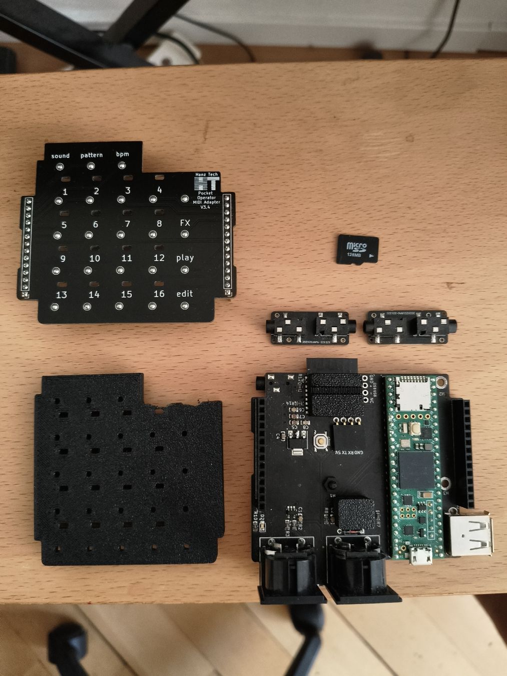Strumenti musicali: Teenage engineering Pocket Operator midi adapter – Usato da Bern venduto da loi_5jtn