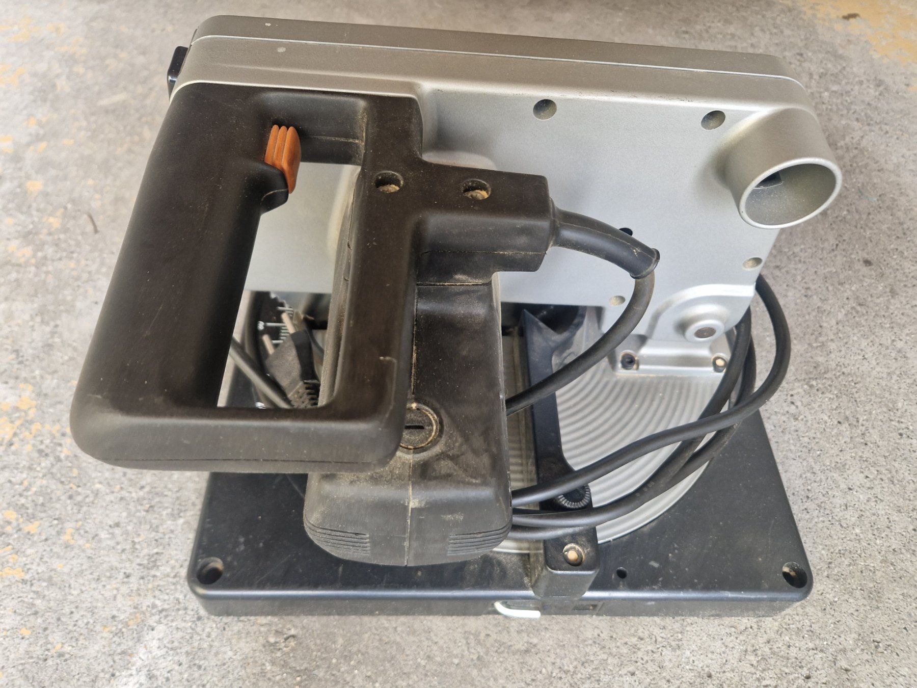Seghe: Black & Decker BD 800 Kapp - und Gerungssäge – Usato da Igis venduto da woody1957 2
