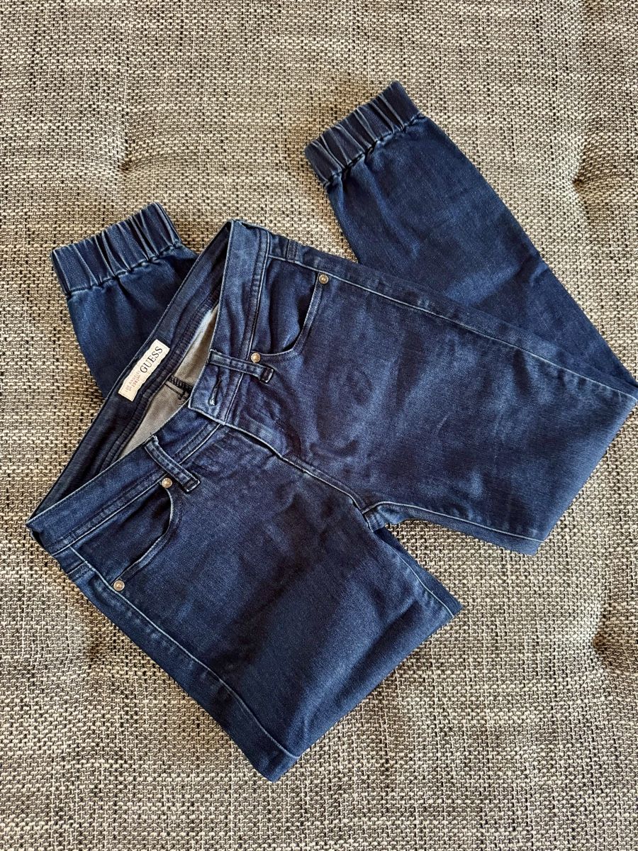 Guess Jeans: Guess Jeans, Gr. 27, mit Reissverschluss – Gebraucht aus Gommiswald von Aloha.Spirit 1