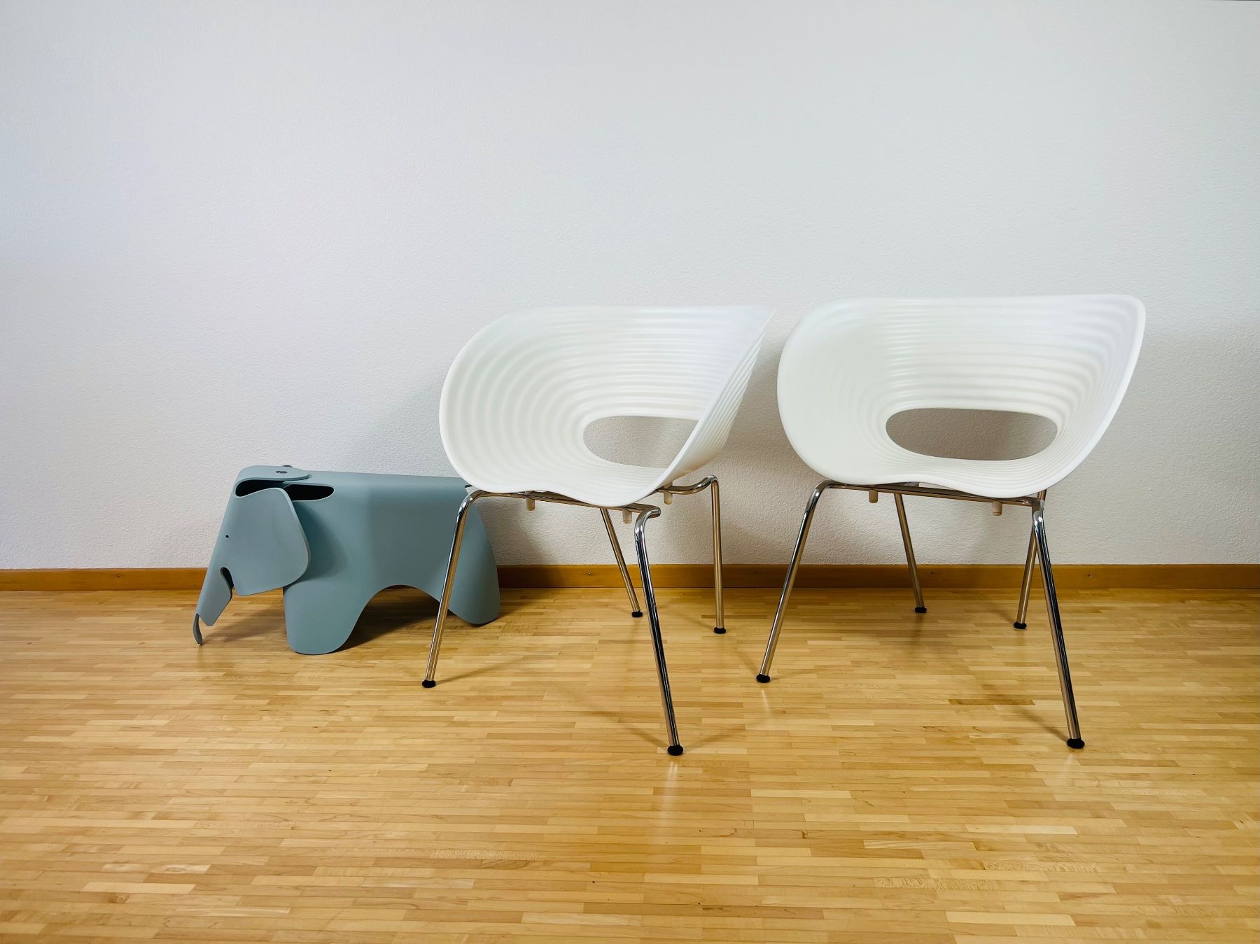 Vitra Sedie: 2 Vitra Tom Vac Stühle von Ron Arad – Usato da Egg b. Zürich venduto da B02_Designklassiker