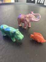 Tierfiguren aus Stein, 3 Stk. Malachit, Elefant, Fisch