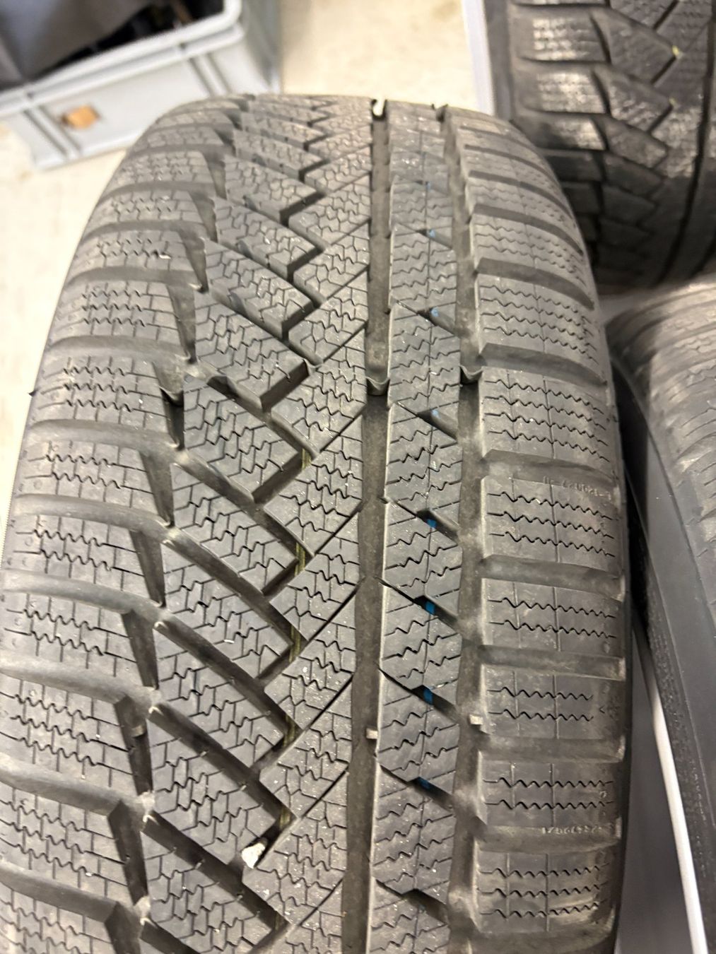 Abarth Pneumatici & Ruote complete: Winterrad – Usato da Gerlafingen venduto da Tulpen1 2