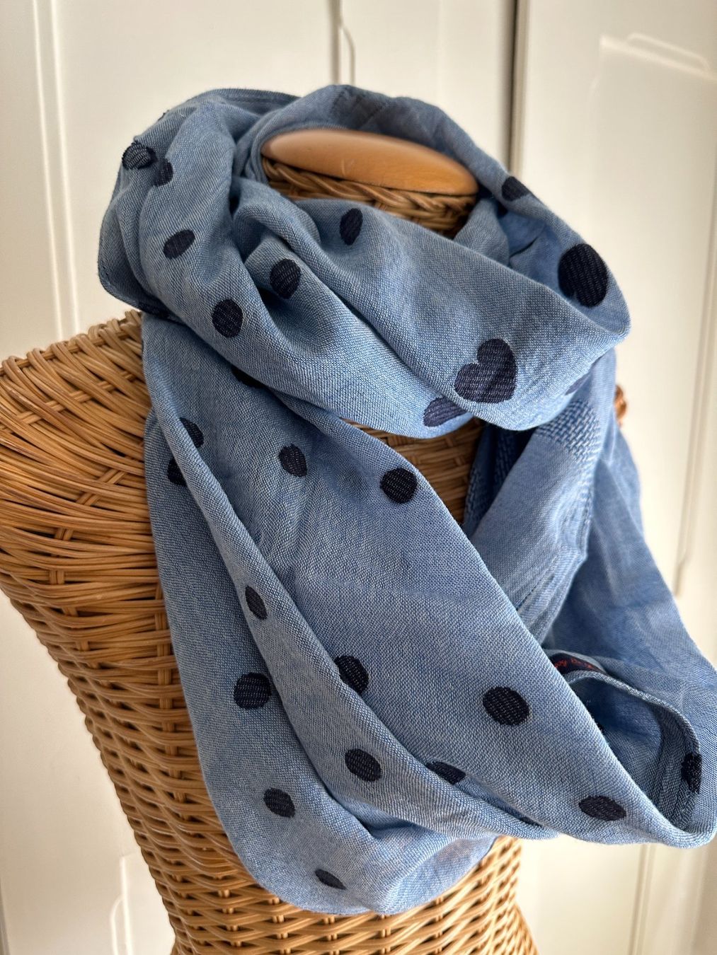 Foulards, Tücher & Schals: STREET ONE - Loop Schlauchschal blau mit Herzen – Gebraucht aus Zürich von Diazaio 1