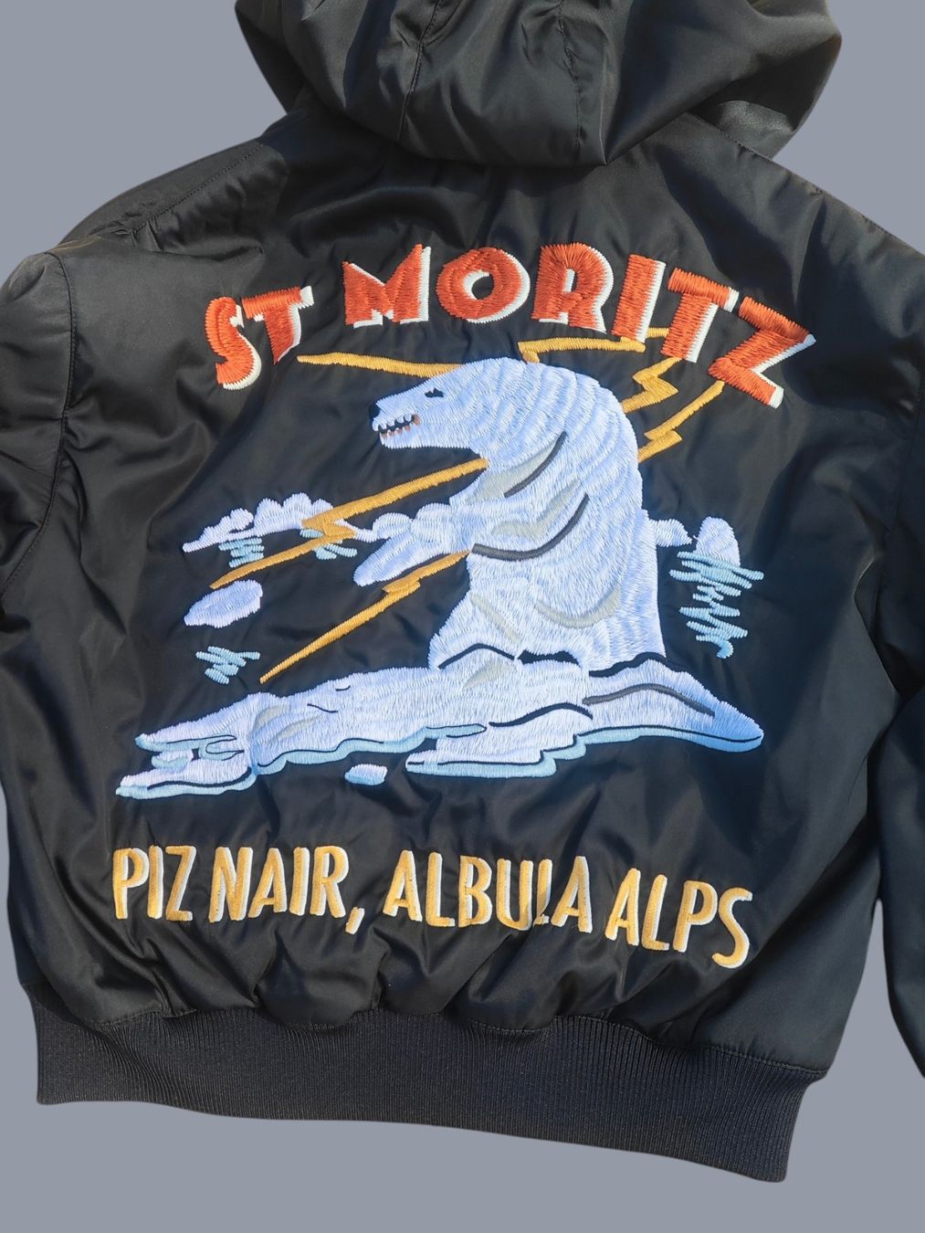 Bally Giacche: Veste Bally St Moritz noire à capuche – Nuovo (secondo la descrizione) da Plan-les-Ouates venduto da ste_fk5k 4
