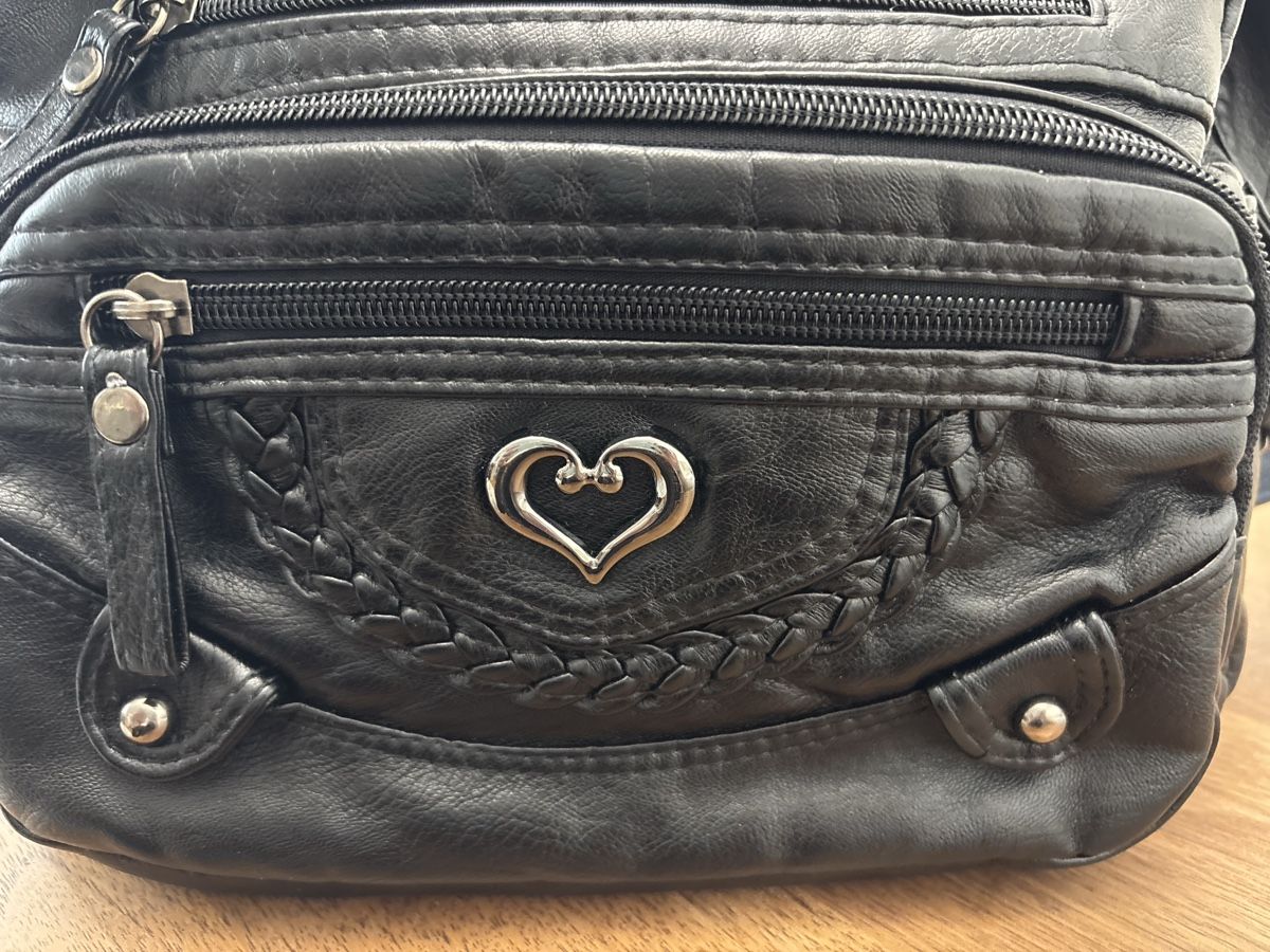 Taschen für Damen: Elegante Handtasche , schwarz, viele Fächer – Gebraucht aus Kriens von mir_v8ww 1