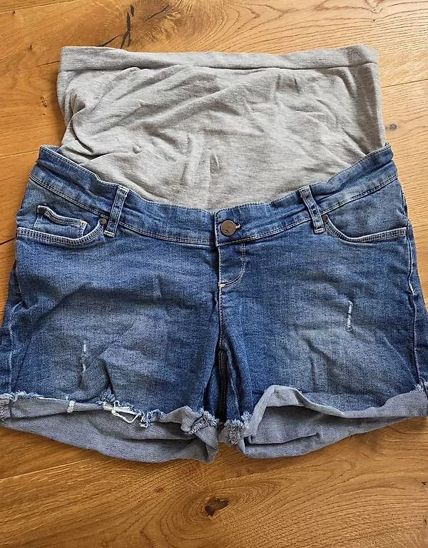 Lotti di vestiti: Umstandsmode Gr. M/L – Usato da Igis venduto da dani.93 1
