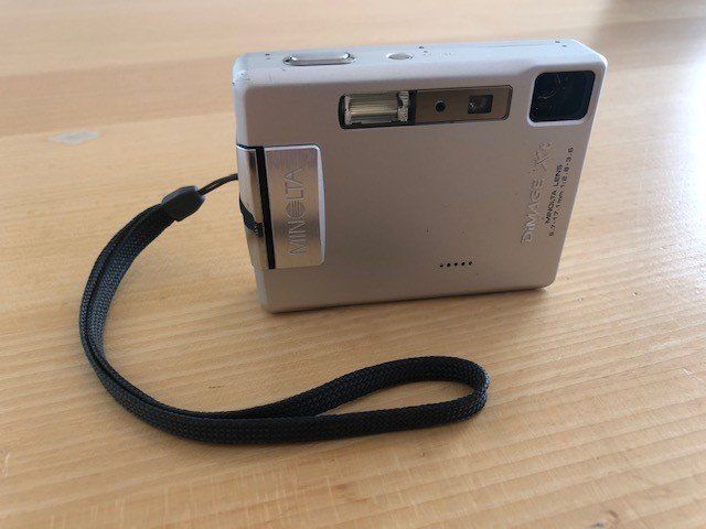 Minolta Fotocamera: Digitalkamera Minolta DiMAGE Xt – Usato da Altbüron venduto da zet_pnw5 1