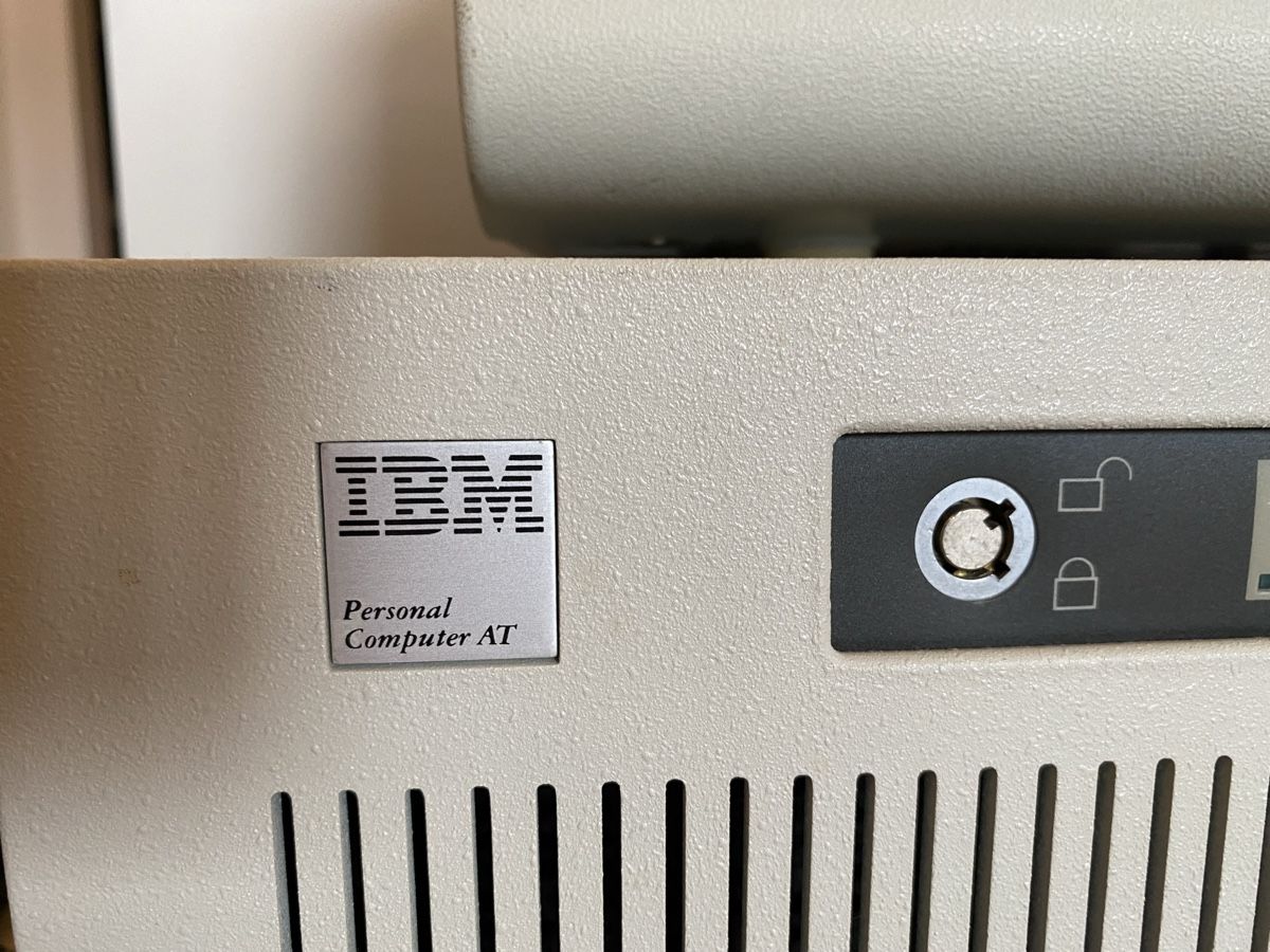 IBM PCs: IBM Personal Computer AT 5170 mit Bildschirm und Drucker – Gebraucht aus Allschwil von  1