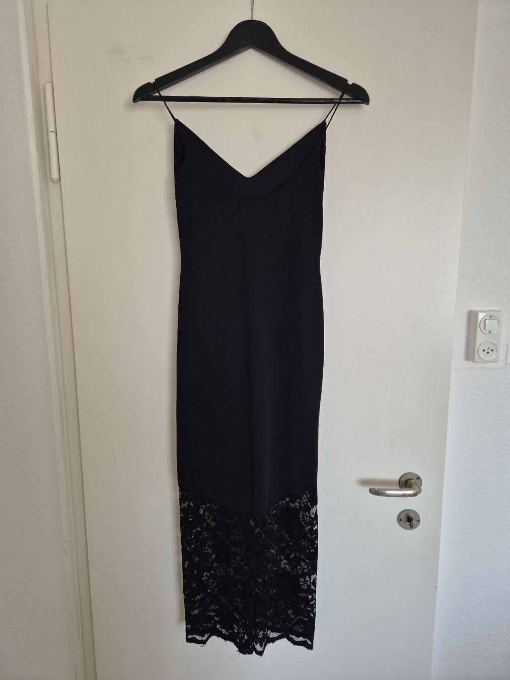 Vestiti: NEU schwarztes Spitzenkleid Gr10 = Gr38 – Nuovo (secondo la descrizione) da Zürich venduto da jan_lp7c 2