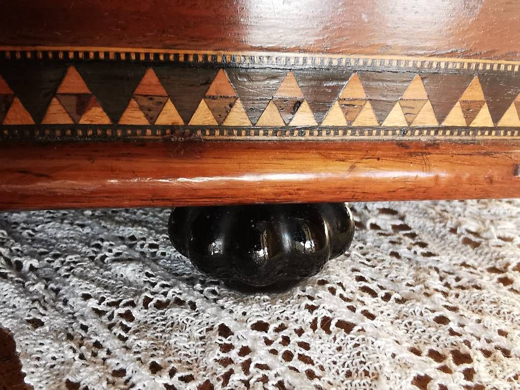 Hocker: Antiker oktogonaler Gobelin-Hocker - Pouf – Gebraucht aus Dübendorf von aschiduebendorf 4