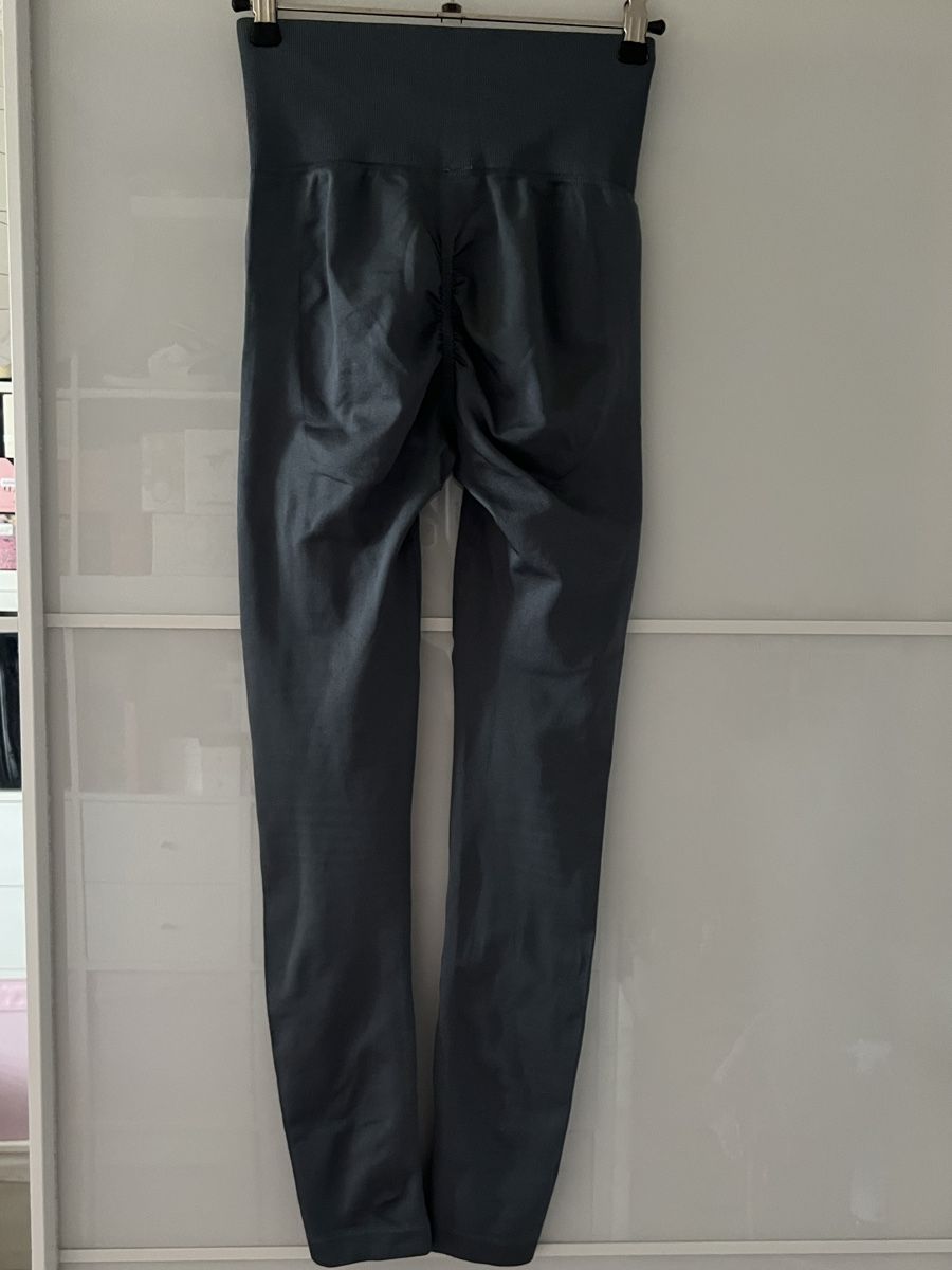 Leggings: Leggings grau mit scrunch Grösse S/M – Nuovo (secondo la descrizione) da Hochdorf venduto da lor_dk57 2