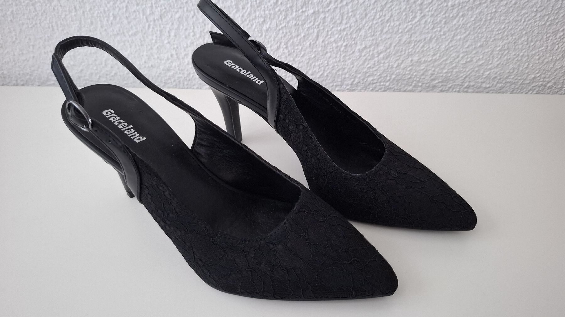 Graceland Scarpe da donna: Pumps Graceland schwarz, Grösse 38, neu – Nuovo e nell'imballaggio originale da Emmen venduto da Tigerlady