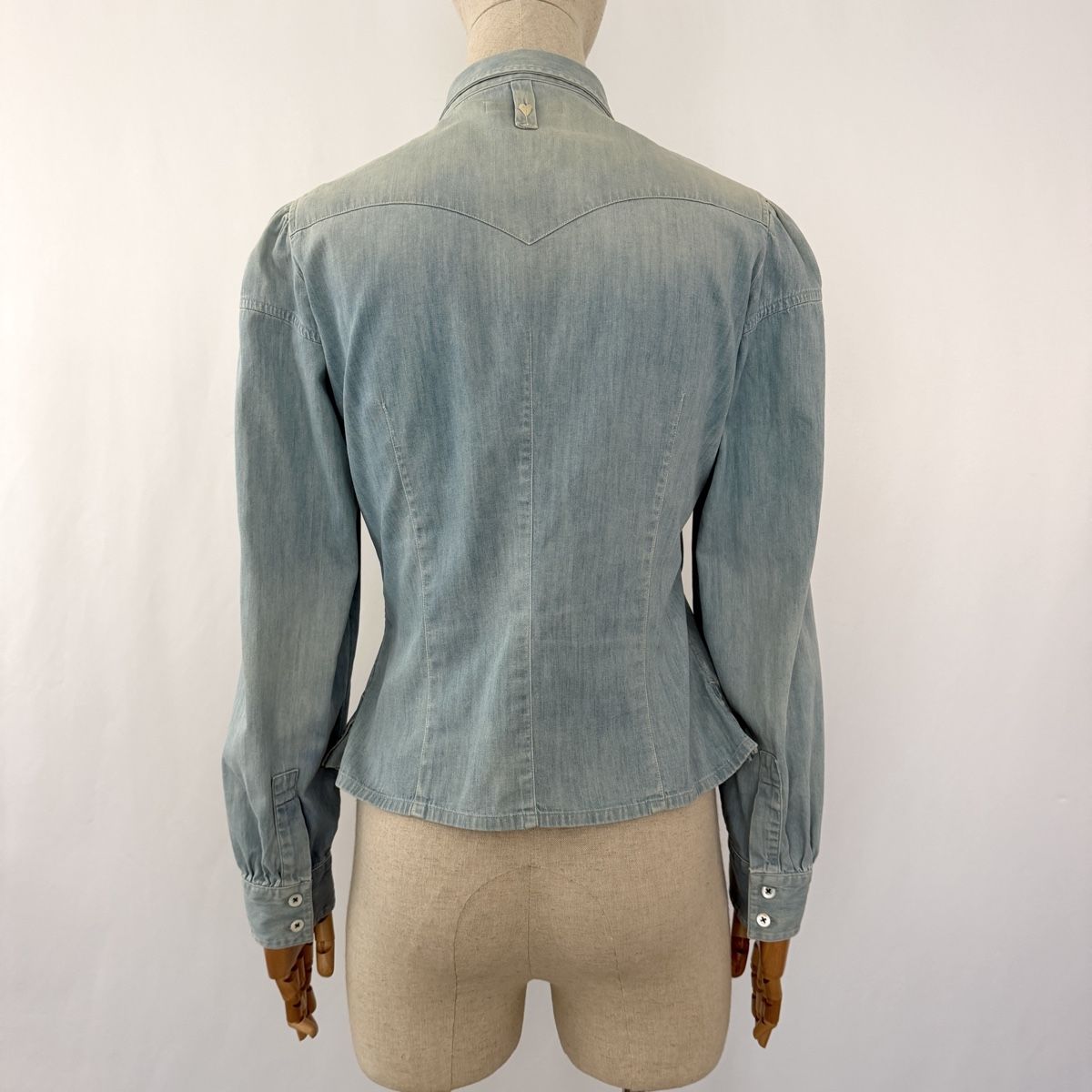 Chemisiers: HIGH USE Everyday Couture Denim Shirt – Neuf (Voir description) à Freienbach par Avviivva_Shop 5