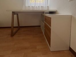 Schreibtisch weiss Holzoptik mit Regal und Schubladen