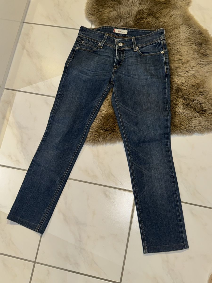 Levi's Jeans: Levi’s jenas – Nuovo (secondo la descrizione) da Utzenstorf venduto da ana.hh