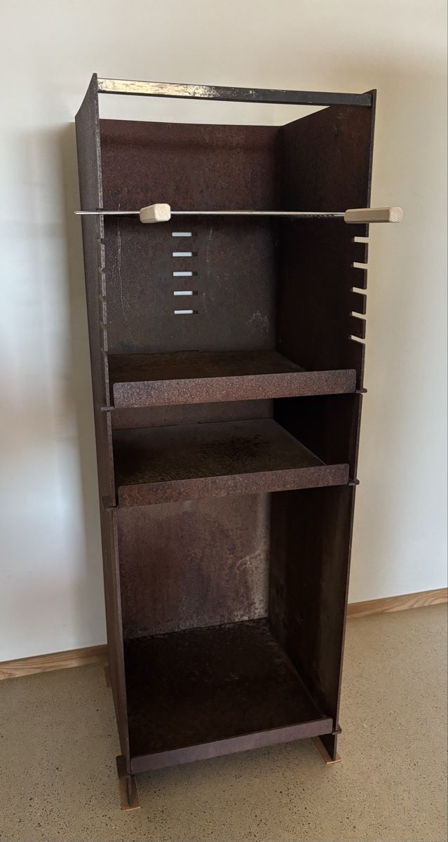 Griglie: Feuersäule Grill Cortenstahl – Usato da Gerlafingen venduto da alpenbrevet