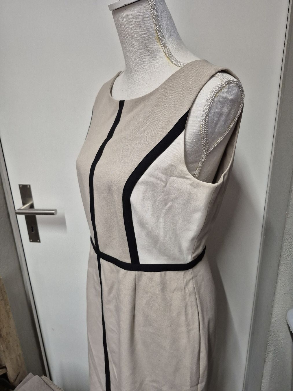 Calvin Klein Vestiti: Calvin Klein Etui Kleid Gr.40 – Usato da Merligen venduto da muss_haben 2