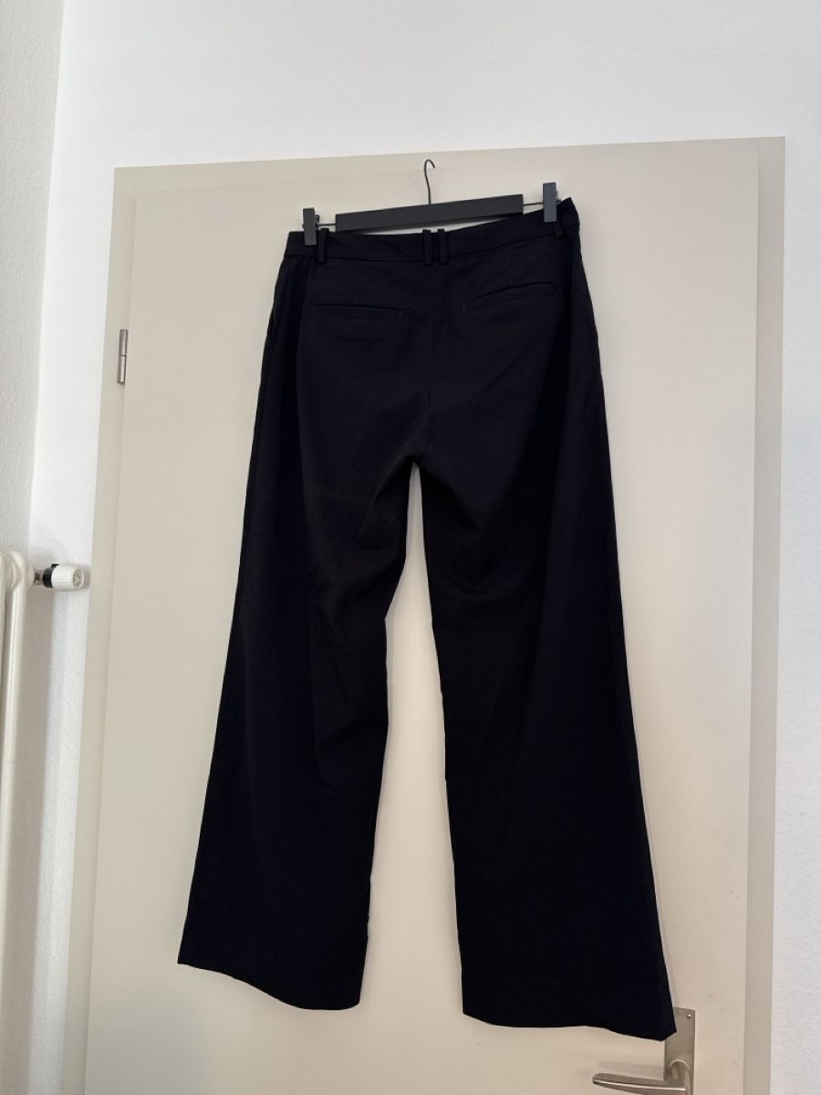 Pantaloni: Weekday Anzugshose Wide 38 – Usato da Zürich venduto da AnnaSaskia 1