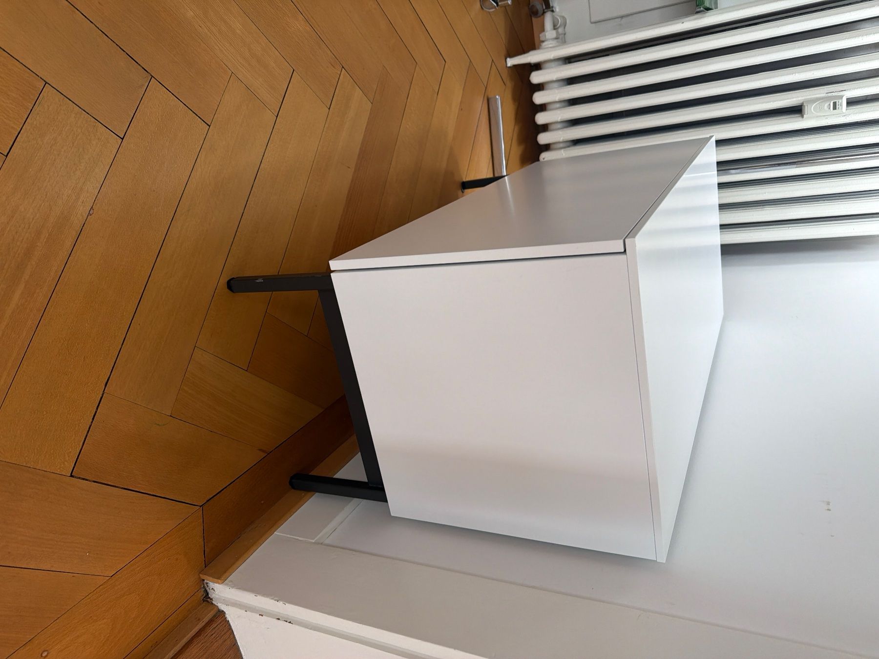 Étagères: Sideboard tief Weiss mit 2 Fächern gebraucht – D'occasion à Zürich par Paters 2
