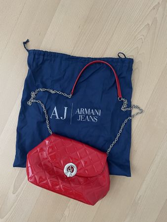 Armani Jeans Tasche, rot, neuwertig mit Staubbeutel.