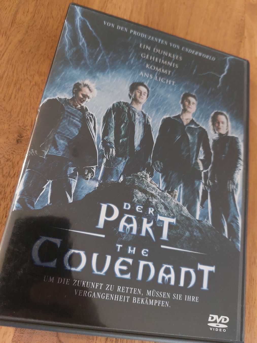 Tutti i DVDs: DVD - Der Pakt - The Covenant – Usato da Rheinfelden venduto da FilmAuktion