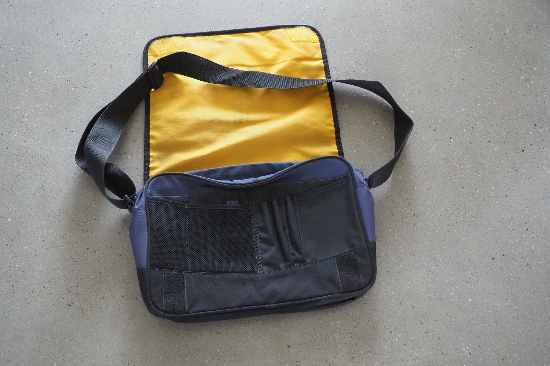 Samsonite Borse: Umhängetasche Samsonite – Usato da Liestal venduto da pas_2xdk 2