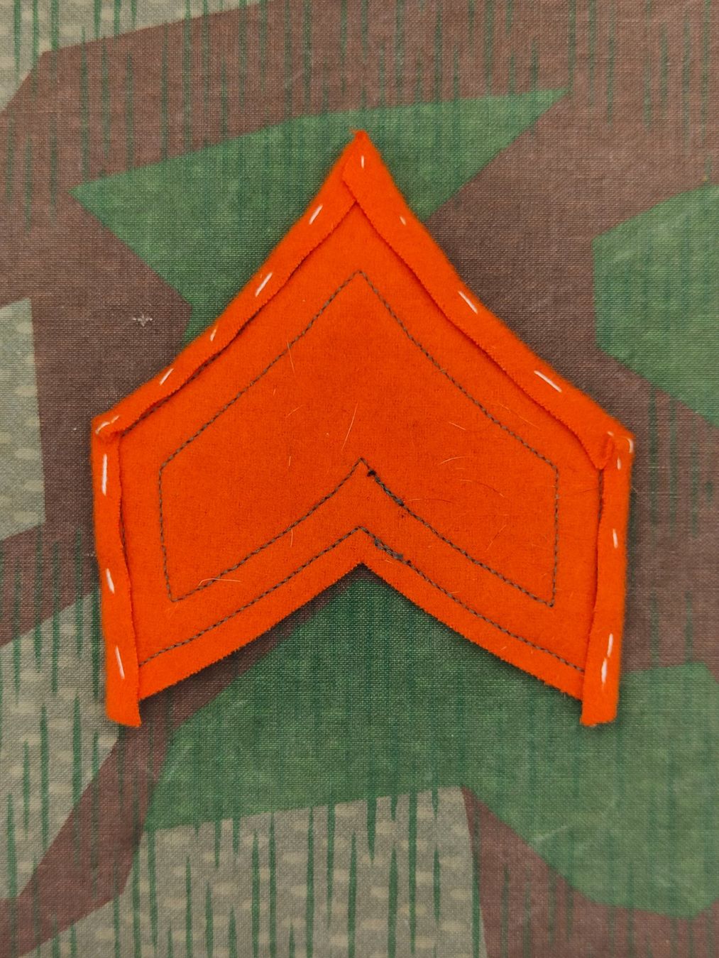 Schweizer Armee Placchette & Badge: Ärmelpatte Heerespolizei Ord. 1940 – Usato da Bauma venduto da SwissMilitaria 1