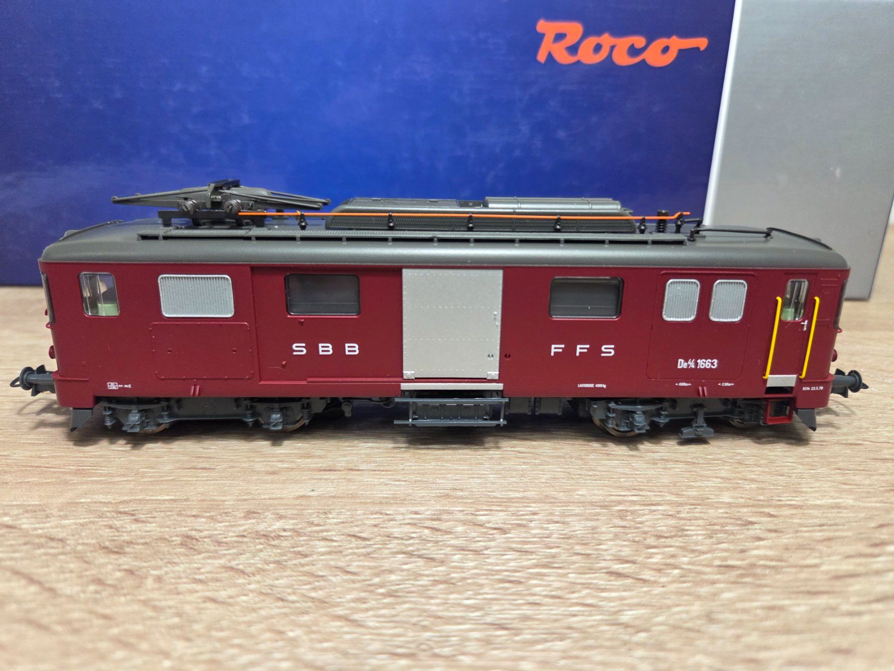 Roco Modelleisenbahnen: Roco 78656 E-Lok De 4/4 SBB Digital H0 – Neu und originalverpackt aus St-Aubin-Sauges von Lo_Go