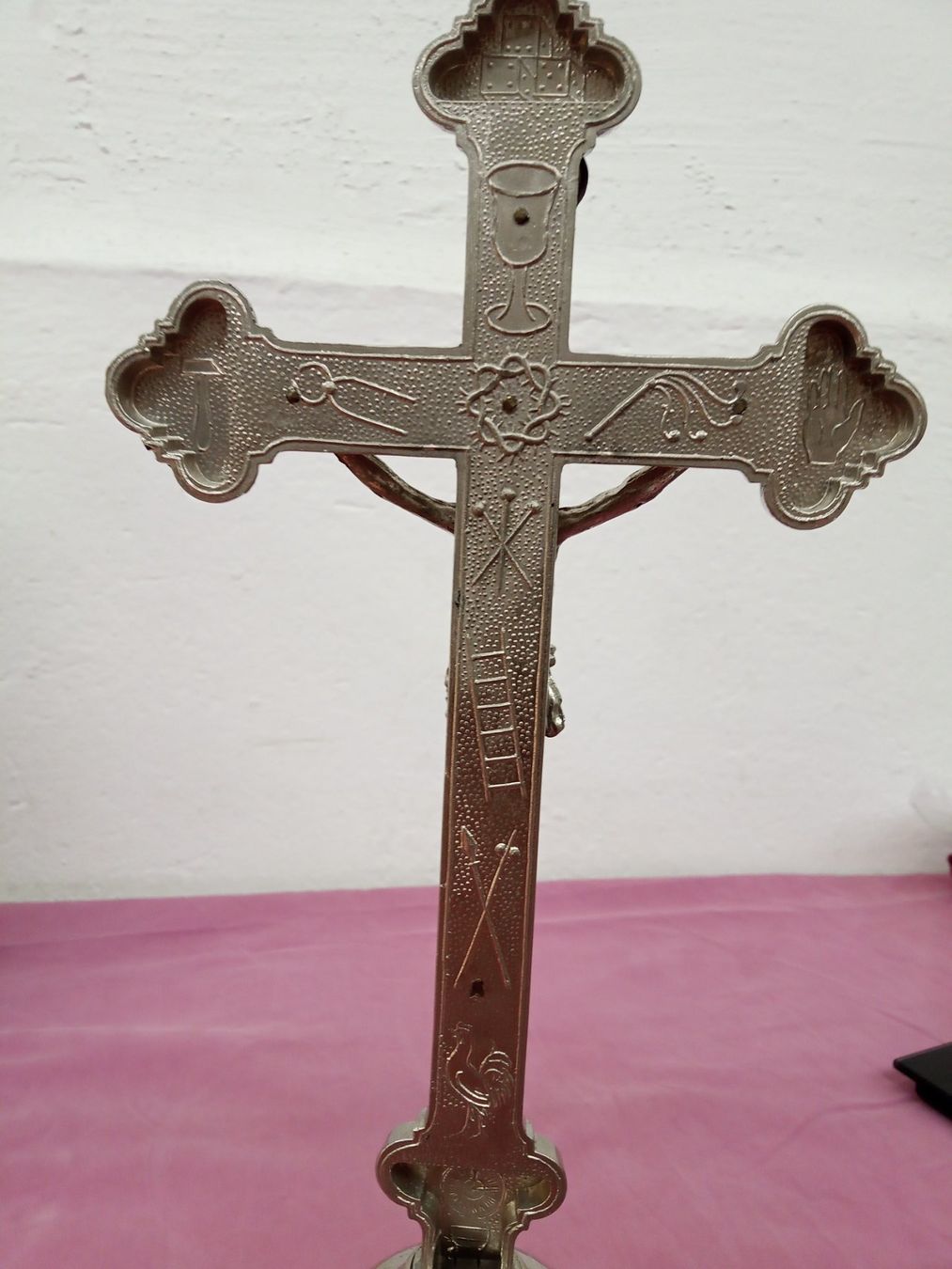 Figuren: Antike Kruzifix Jesus Standkreuz – Gebraucht aus Zürich von edi_c2m6 3