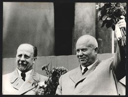 Fotografie Walter Ulbricht mit Nikita Ch