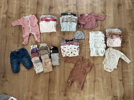 Babykleider Gr. 56 | 42 Teile | Erstausstattung