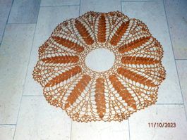Tischdecke, rund, braun, gehäkelt, 80cm, gebraucht