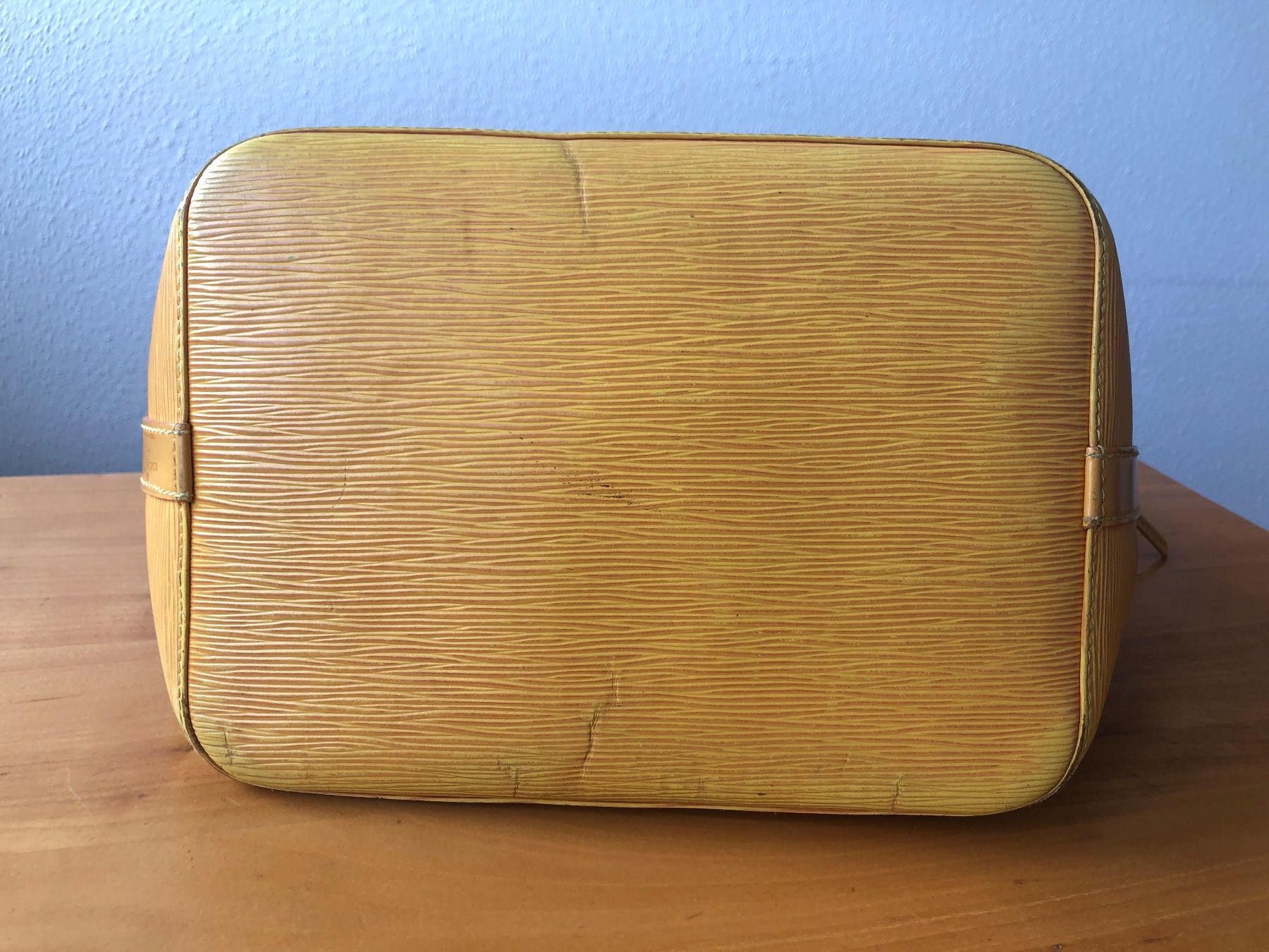 Louis Vuitton Borse da donna: Louis Vuitton Petit Sac Noe gelb – Usato da Zürich venduto da ehupp 5