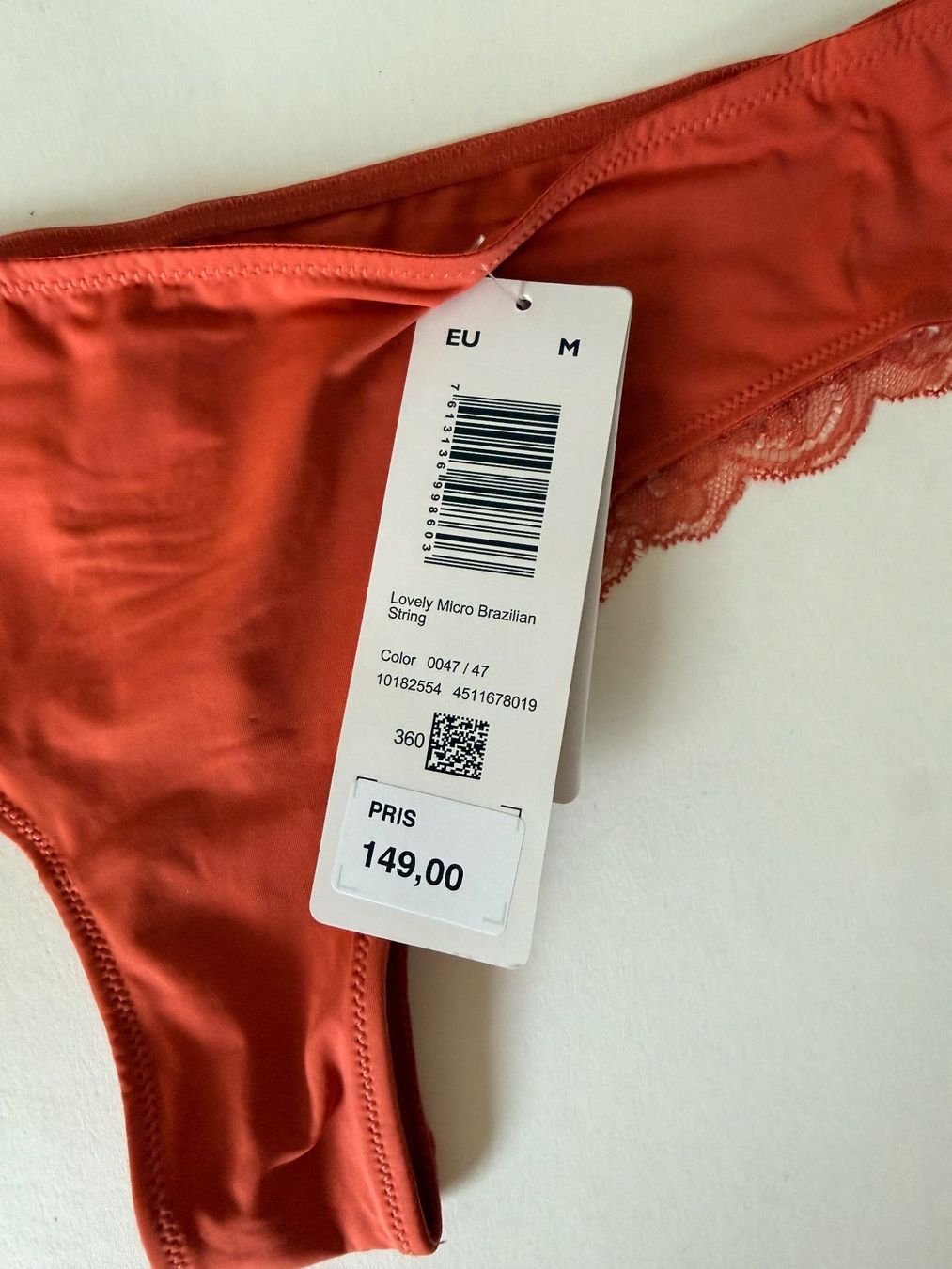 Triumph Sonstige Unterwäsche: TRIUMPH, Brazilian String LOVELY MICRO, Grösse M, Corall – Neu und originalverpackt aus Rudolfstetten von gst_g7xl 1